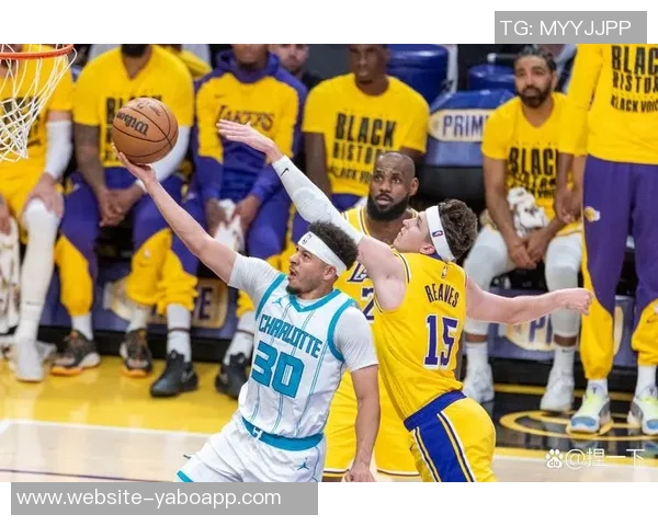 黄蜂客场挑战骑士三球与塞克斯顿因伤缺阵影响比赛走势